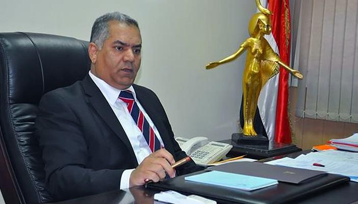 “الآثار” تقر بصحة تصوير فيلم إباحي وسط الأهرامات