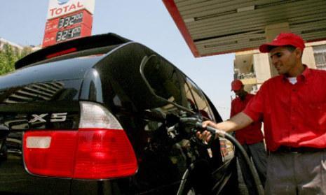 بدء توزيع البنزين بالكوبونات للسيارات الحكومية الشهر المقبل والمواطنين في يوليو