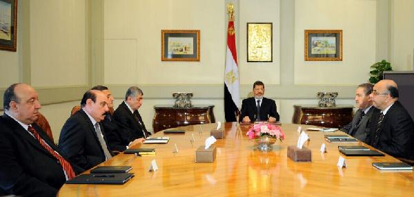 مرسي يجتمع بقيادات الداخلية منذ قليل