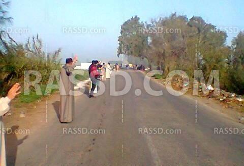 سلسلة بشرية منددة بالانقلاب لأهالي كفر الشيخ