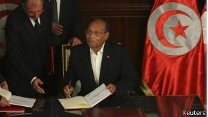 تونس .. إنهاء حالة الطوارئ المعلنة منذ بداية الثورة