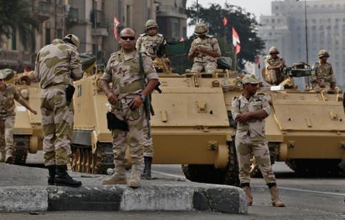 انتشار مكثف لأمن الانقلاب برابعة والتحرير والاتحادية ورمسيس