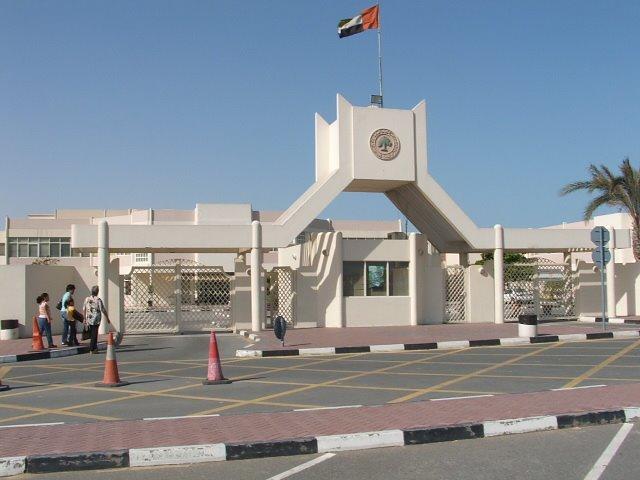 لتحصيلها الرسوم بالدولار.. “التربية والتعليم” تحقق مع مدرسة الشويفات