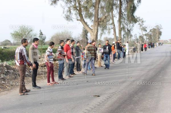 سلسلة بشرية مناهضة للانقلاب بكفر أبو الديب – الشرقية