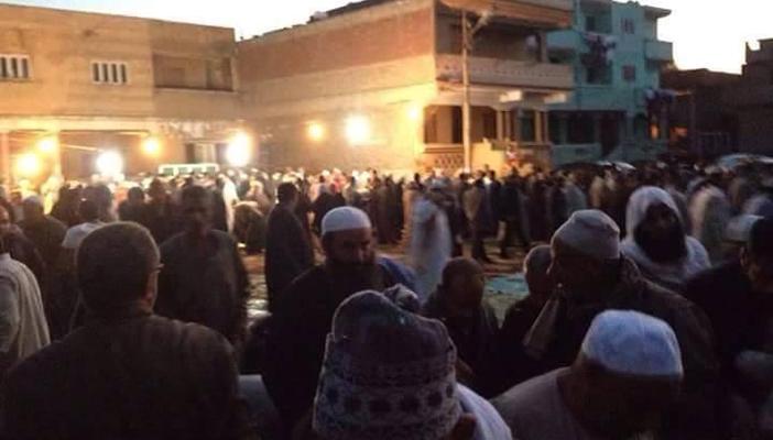 الآلاف يشيعون محمود رمضان