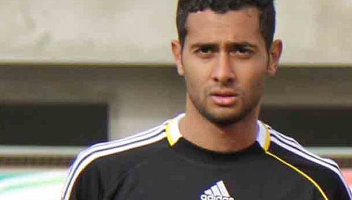 آلام المعدة تبعد حارس الأهلي عن المران الجماعي