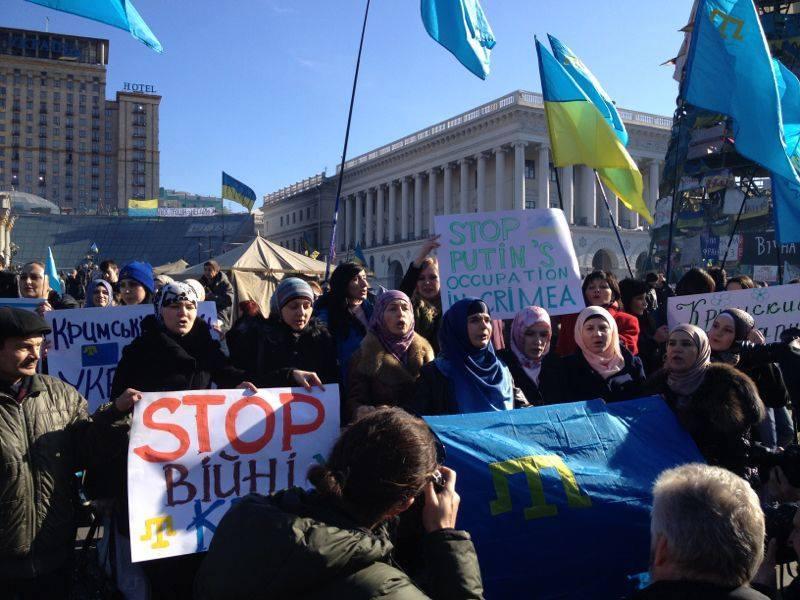 صور..مسلمات بأوكرنيا يتظاهرون ضد  الاحتلال الروسي