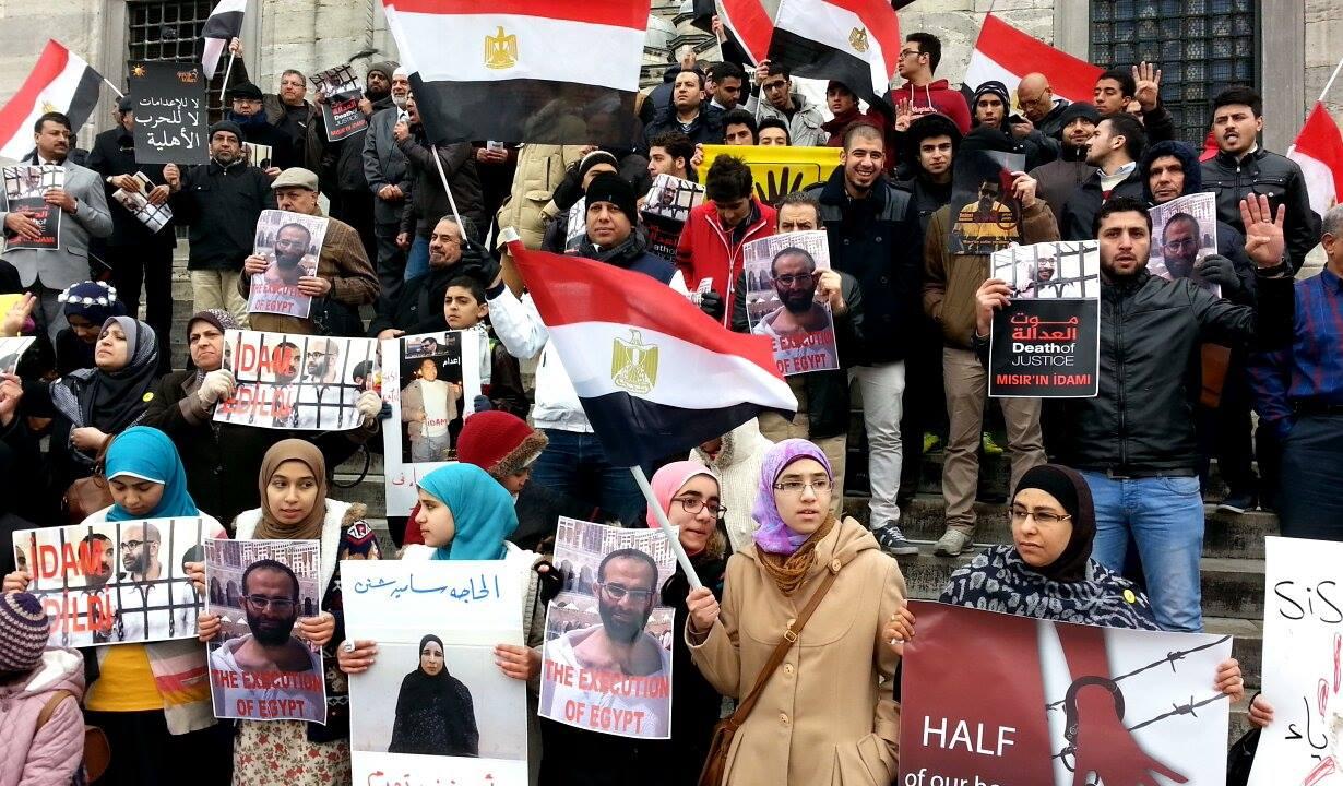 الجالية المصرية بإسطنبول تنتفض لإعدام محمود رمضان