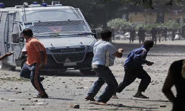 التحقيق مع 12 متهما في اشتباكات محيط السفارة الأمريكية