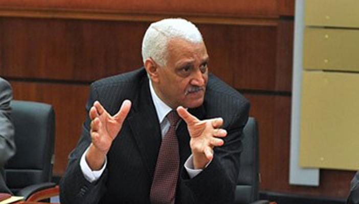 بالفيديو.. محافظ السويس: “بنصدر الكلاب وأعدمنا كلب واحد علشان مجرم”