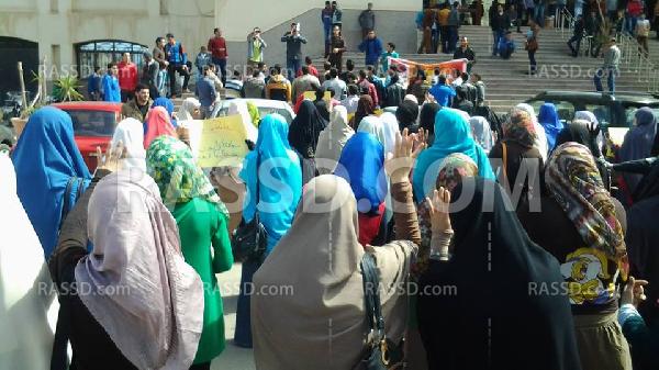 طلاب جامعة كفر الشيخ في أول يوم دراسة: “لن يحكمنا العسكر”