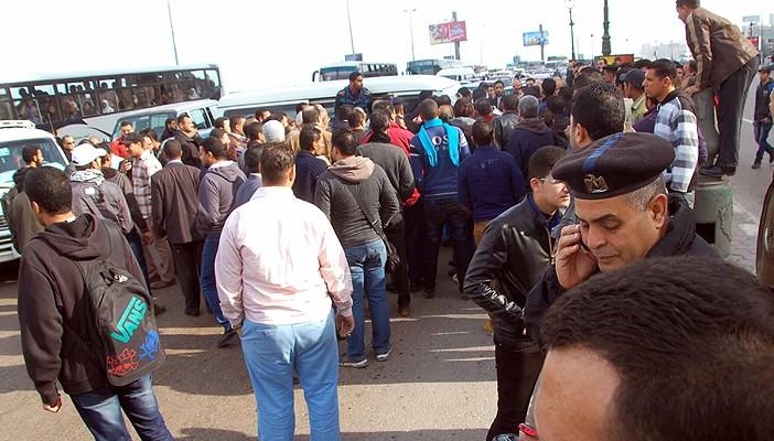 احتجاج سائقي الميكروباص بالإسماعيلية لنقل موقفهم