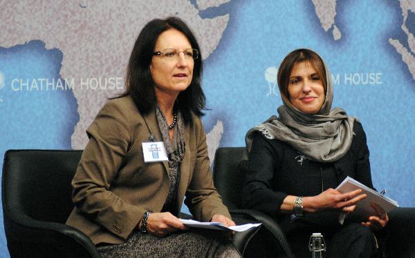 خبيرة بريطانية : نموذجا “الربيع العربي” ليس موحدا