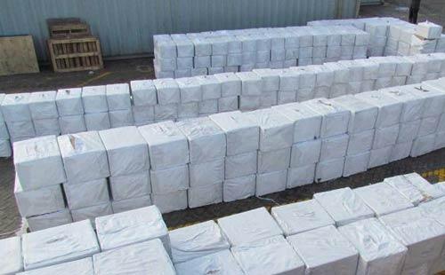 بالفيديو..ضبط 9 طن ترامادول بطائرة إماراتية مرسلة لليبيا