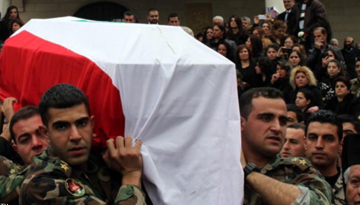 مقتل جندي لبناني في اشتباكات مع “تنظيم الدولة” على الحدود السورية