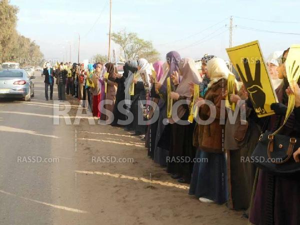 سلاسل بشرية بفاقوس رفضا للانقلاب وغلاء الأسعار