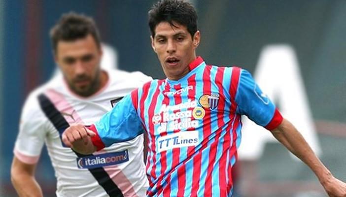 بالفيديو.. لاعب أرجنتيني يسجل هدفًا من وسط الملعب