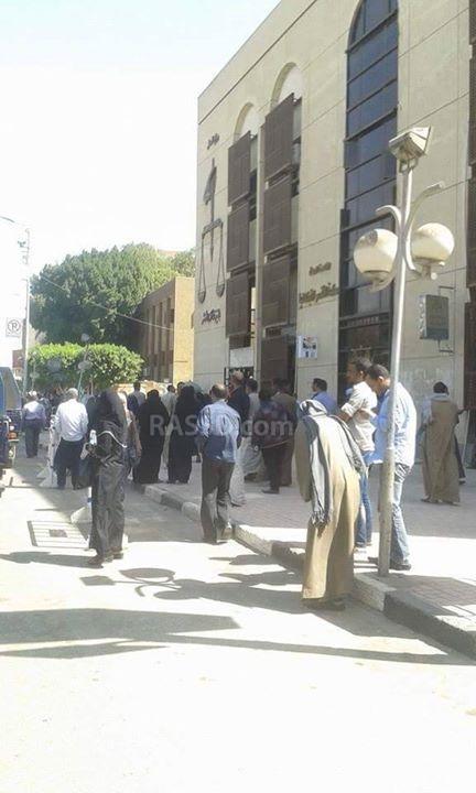 إصابة شخص في انفجار قنبلة أمام مجمع محاكم الأقصر