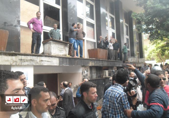 اشتباكات بين طلبة معهد الطيران وموظفي وزارة التعليم العالي