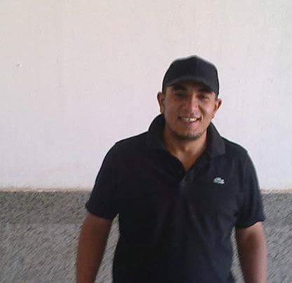 “شاعر الجاليات المصرية” يسلم نفسه بعد تهديد عائلته