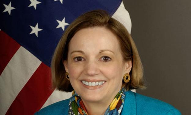 “باترسون” تكرم عالمة مصرية بمكتبة الإسكندرية