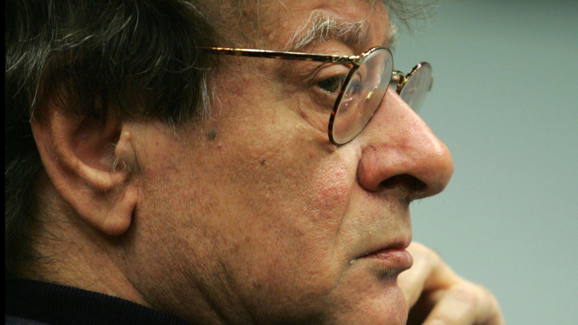 “شاعر الثورة الفلسطينية”.. مناضل أحب يهودية وانضم لحزب إسرائيلي