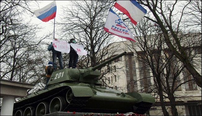 رئيس وزراء أوكرانيا يناشد روسيا  سحب قواتها من القرم