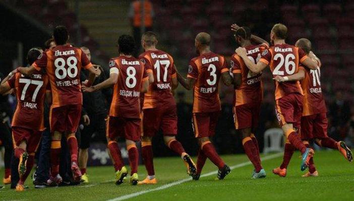 جالطة سراي التركي يعزي لاعبه “أوموت” في وفاة والده بتفجيرات أنقرة