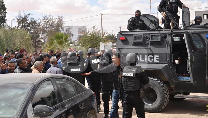 الهدوء يعود إلى بنقردان التونسية والمؤسسات الحكومية تفتح أبوابها مجددا