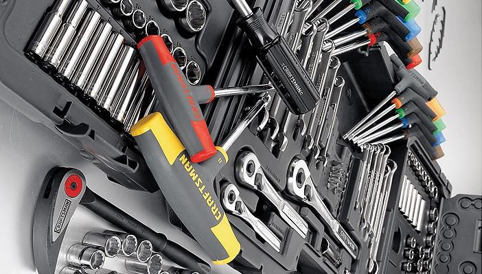 علبة أدوات ميكانيكية تثير الذعر في أسيوط