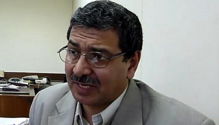 الولي لـ”رصد”: خفض قيمة الجنيه يشعل أسعار السلع الأساسية