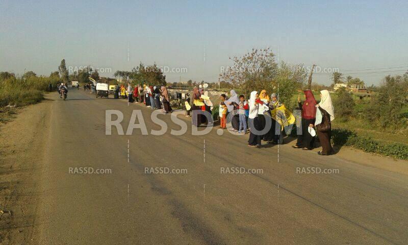 سلسلة بشرية بإيتاي البارود منددة بالانقلاب العسكري