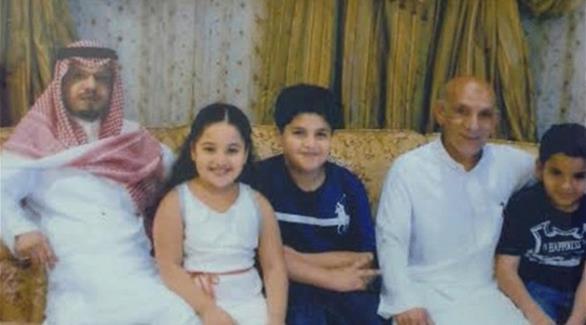 بعد 30 عامًا.. أمير سعودي يبحث عن معلمه المصري لتكريمه