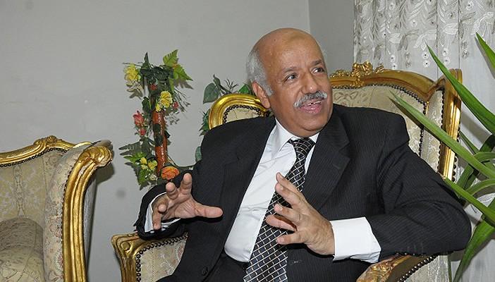 وزير العدل الأسبق لـ”رصد”: فتح الملفات السوداء وراء سفر الزند