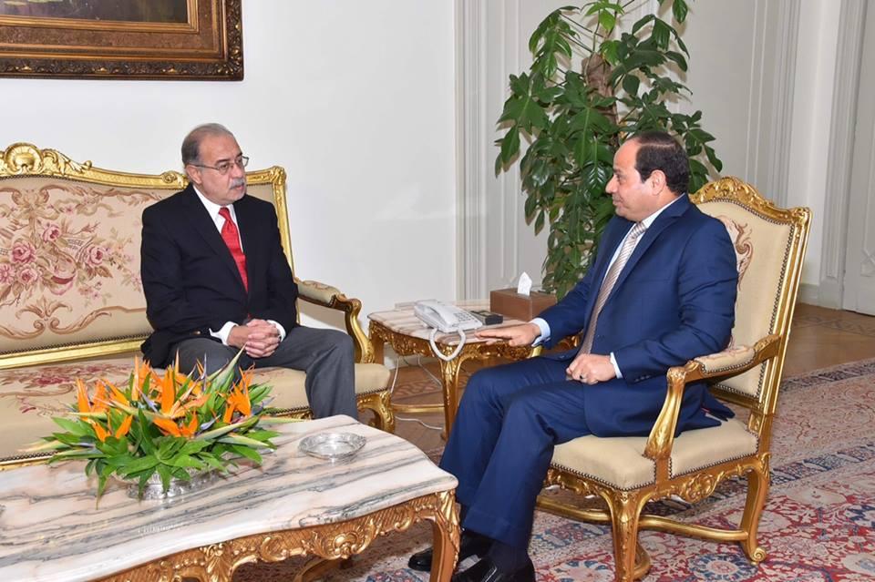 الحكومة تنتهي من إعداد برنامجها لعرضه على البرلمان وتعديل وزاري قريب