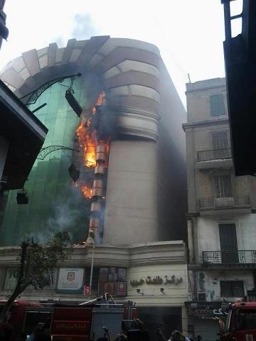 اندلاع حريق في مركز طلعت حرب