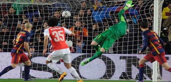 نجم أرسنال مبديا إعجابه بالنني: لم أفهم لماذا لم يشارك من قبل