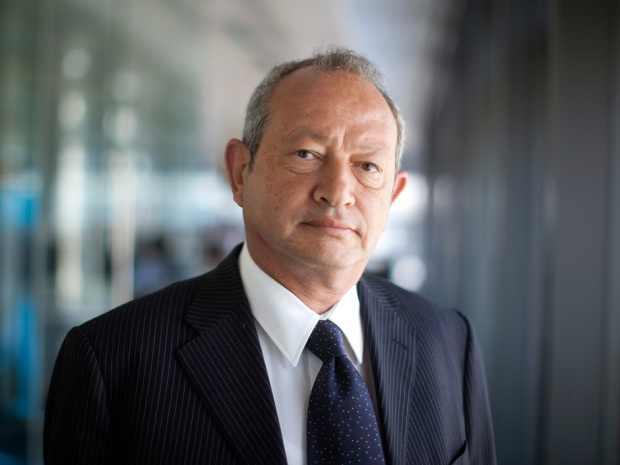 بعد هروب المستثمرين الأجانب.. الحكومة تستدعي “ساويرس” لإنقاذ الموقف