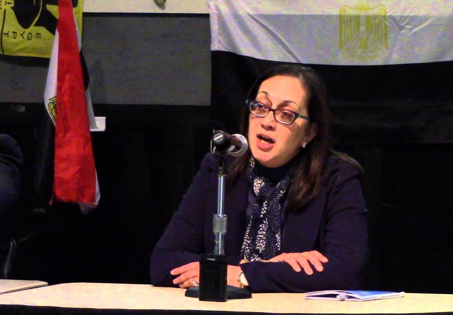 مها عزام : القوى الإقليمية تجهز بديلاً لنظام السيسي