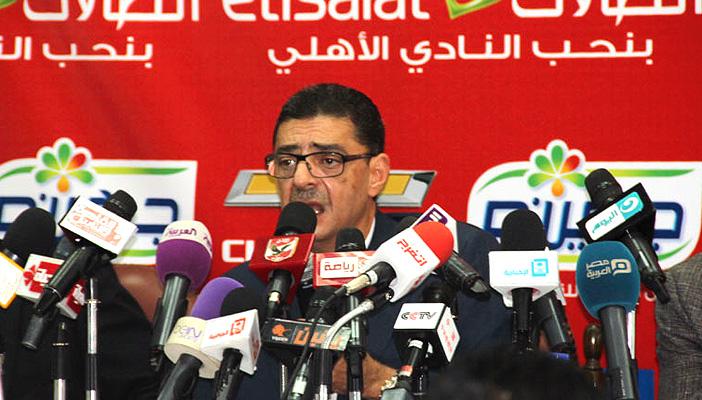 محمود طاهر: لن يسمح لأي لاعب في الأهلي بالرحيل لأوروبا