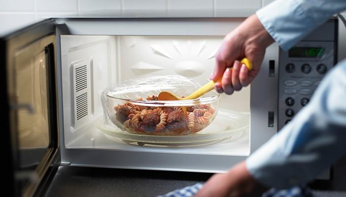 حقيقة تسبب الميكرويف في الإصابة بالسرطان