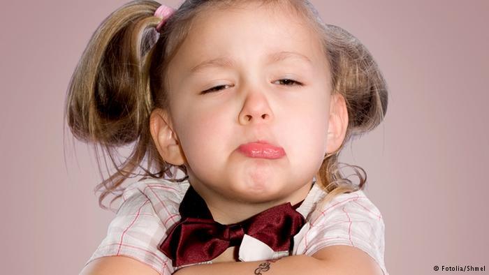 أم ألمانية تستدعي الشرطة بعد فشلها في إقناع طفلتها بالنوم