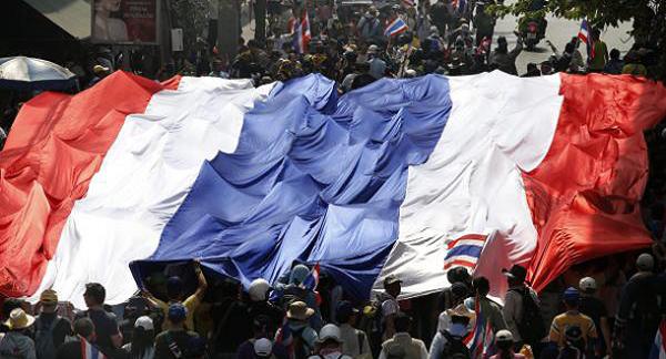 روسيا تبدأ بمنح جوازاتها الداخلية لسكان القرم