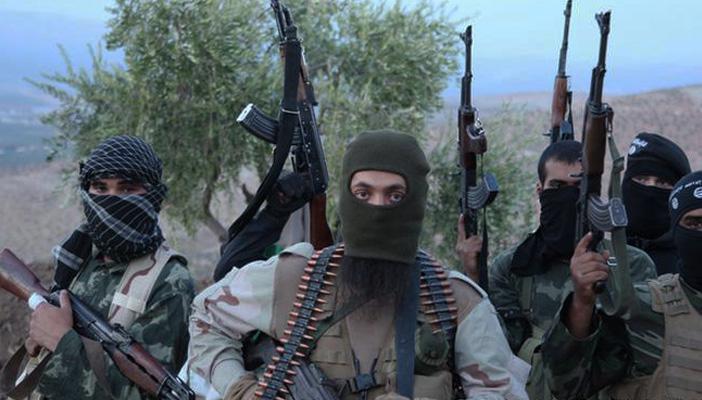 فالس يعترف بوجود أكثر من 600 فرنسي ضمن “تنظيم الدولة” في سوريا والعراق