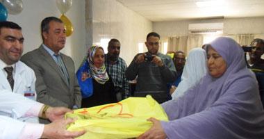 تكريم الأمهات المثاليات من المرضى بمستشفى العريش العام