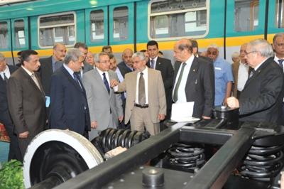 الانتهاء من تصنيع 212 عربة سكة حديد بتكلفة 1 .2مليار جنية