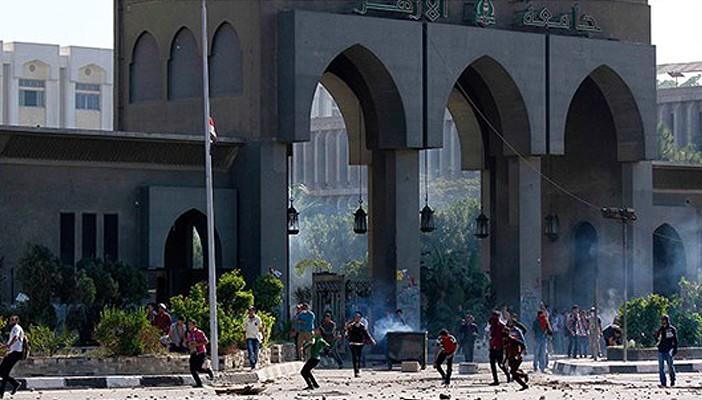 20 دفعًا قانونيًا يبرئ 76 طالبًا أزهريًا