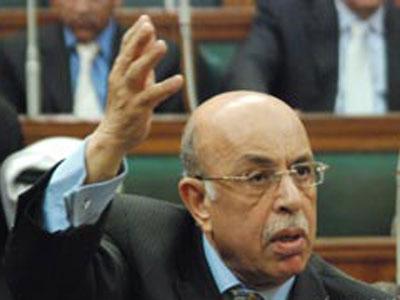 “المعين” يكرم مفيد شهاب لدوره فى قضية تحكيم طابا