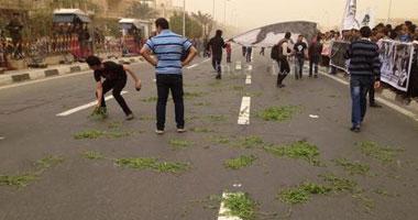 مظاهرة لـ 6 إبريل أمام منزل الرئيس