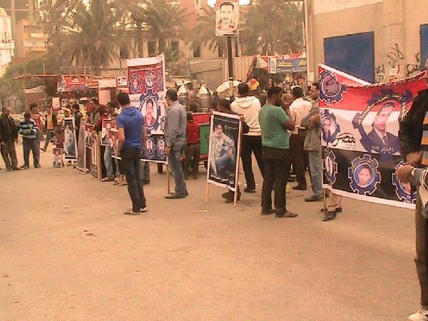 العشرات بالسويس يتظاهرون ضد الاخوان